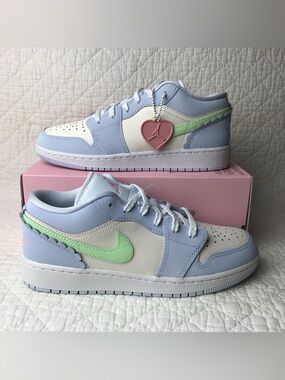 Air Jordan 1 Low SE (GS) Shoes Youth SZ 5.5Y Half Blue Vapor Green IB7113-403